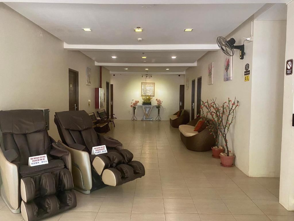 Coron Visitors Hotel photo 2