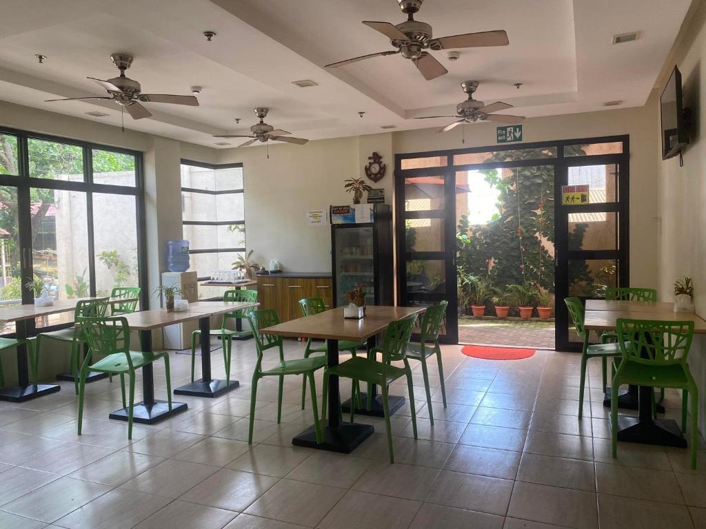 Coron Visitors Hotel photo 3