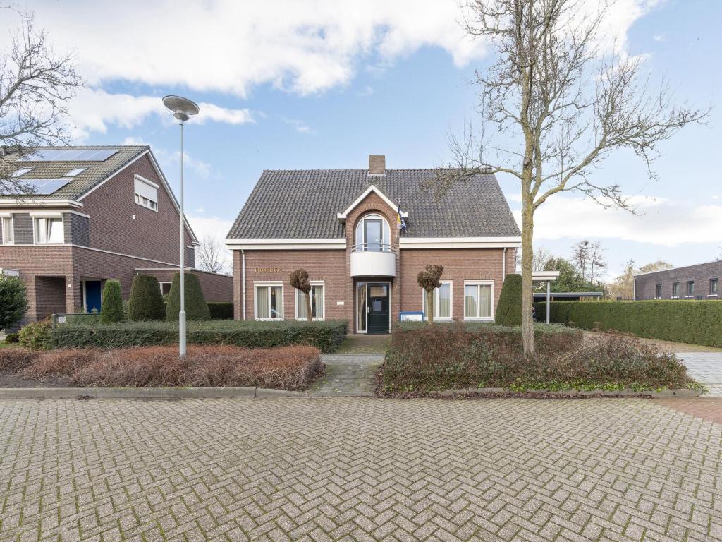 Inviting villa in Panningen in a wonderful environment