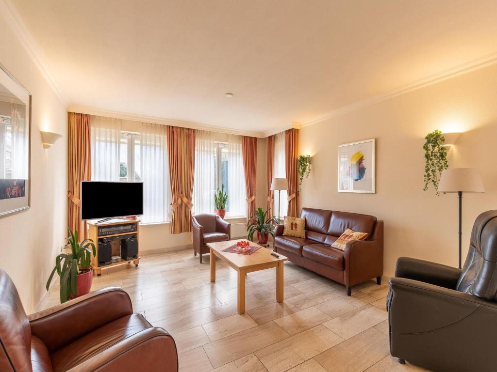 Inviting villa in Panningen in a wonderful environment photo 2