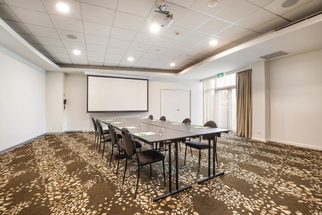 Holiday Inn Melbourne Airport, an IHG Hotel photo 2