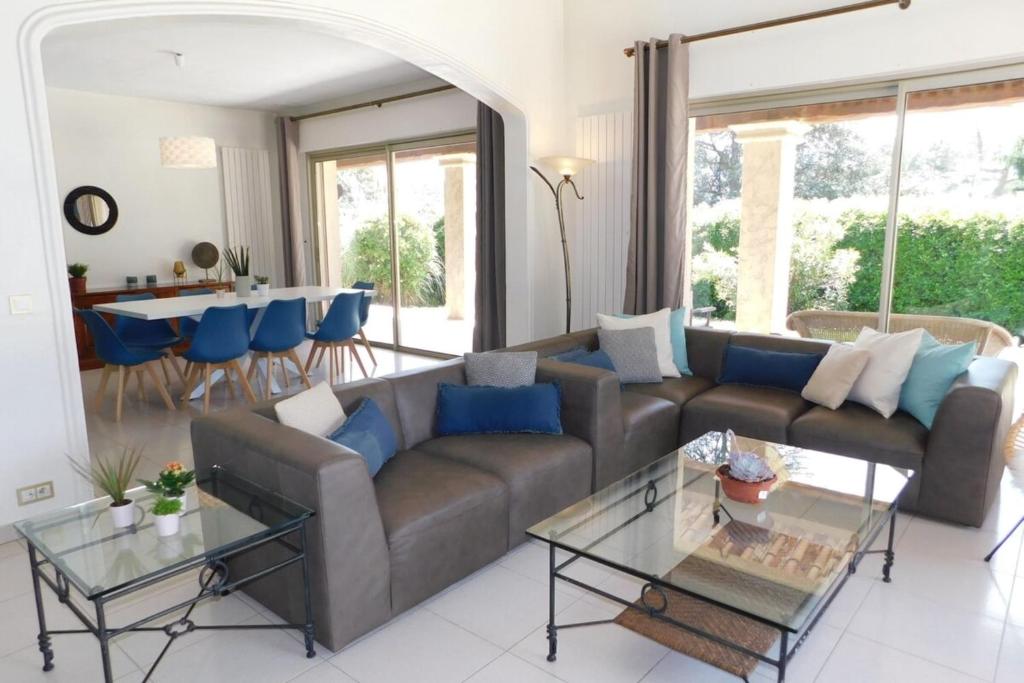 Beautiful Provencal villa "Parc Saint Martin" with pool and tennis court photo 4