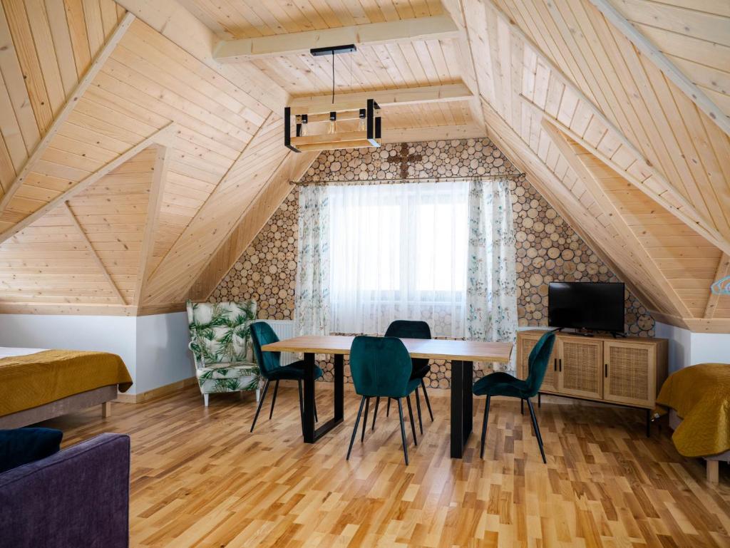 Dom Pod Wierzbami, zniżki na termy, bania ruska w ogrodzie photo 4