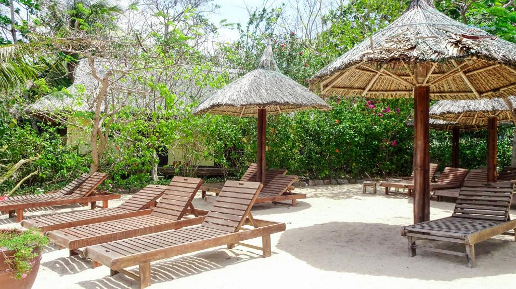 Whale Island Resort
