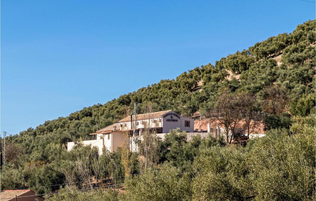 Nice Home In Villanueva De Algaidas With Wifi And 4 Bedrooms