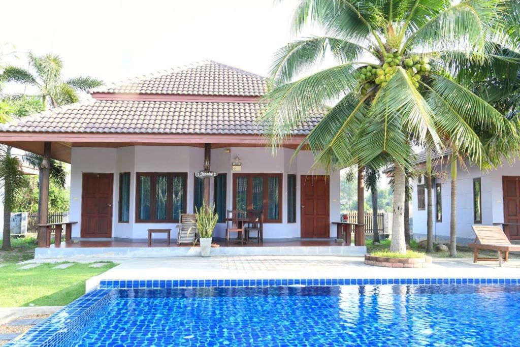 Waterside Resort photo 4