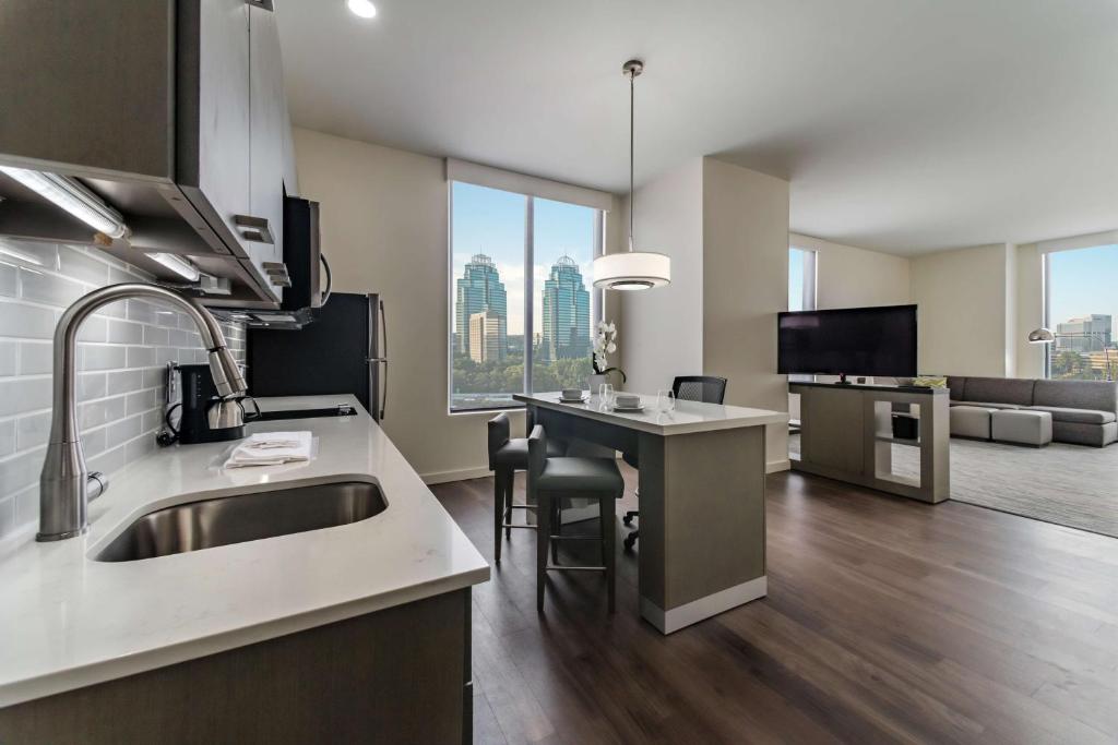 Hyatt House Atlanta / Perimeter Center image
