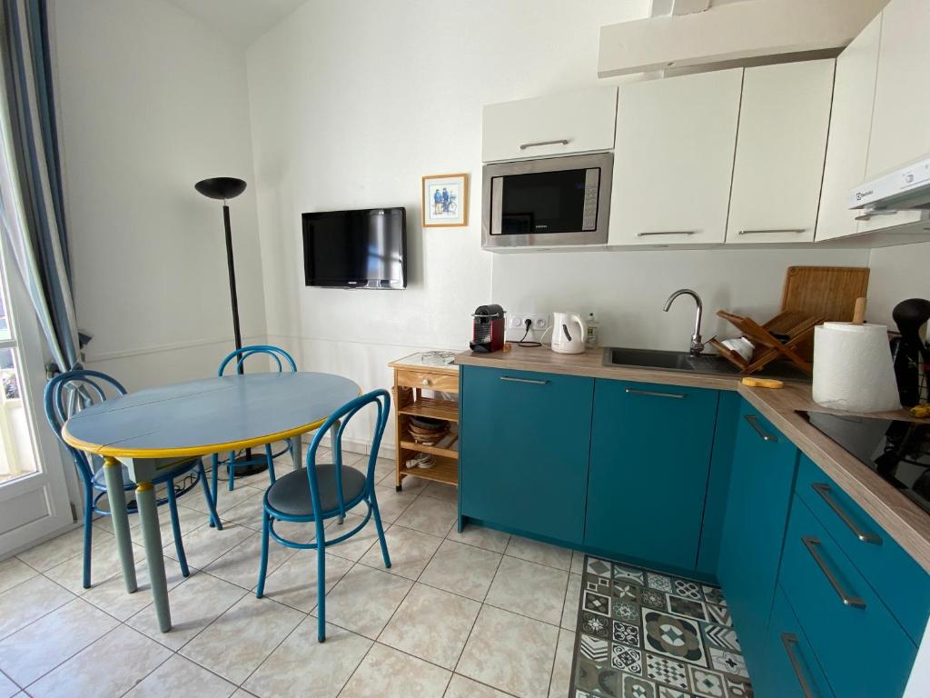 Appartement en duplex avec balcon, 5 minutes plage et centre village photo 1