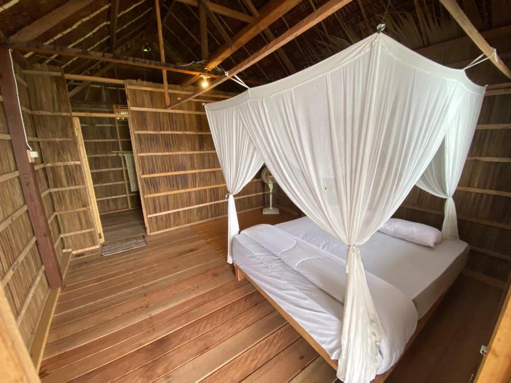 Mambetron Homestay, Kri Island, Raja Ampat