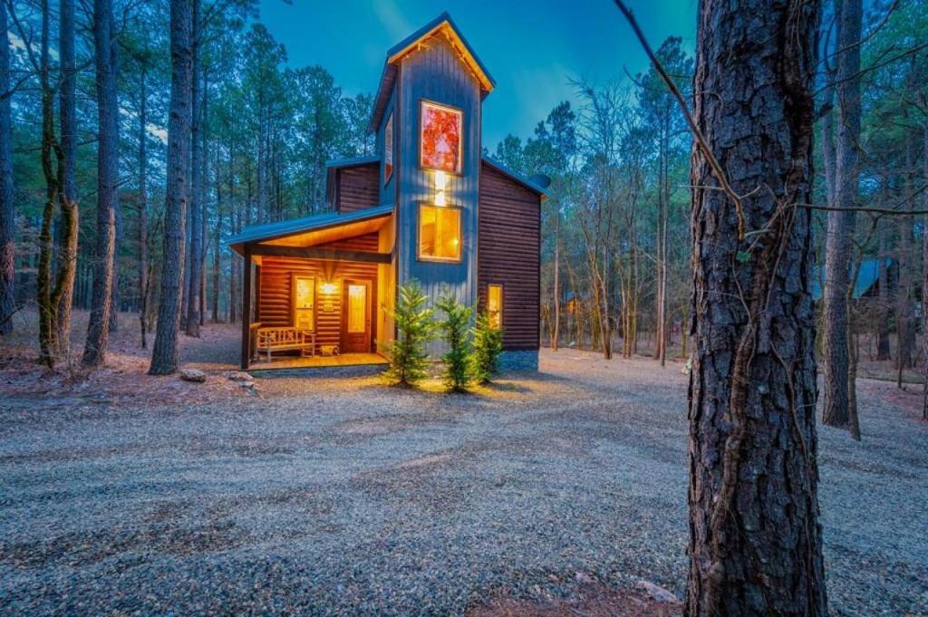 Fireside Creek Luxury Cabin photo 2