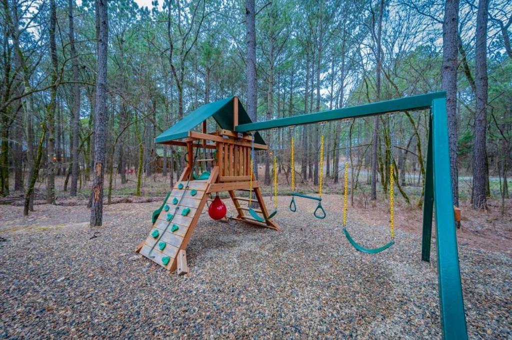 Fireside Creek Luxury Cabin photo 3