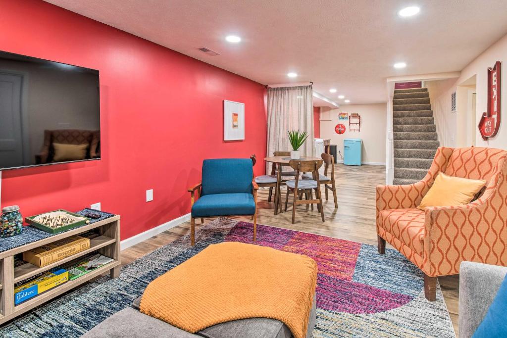 Stylish Vacation Rental - Walk to ISU! photo 2