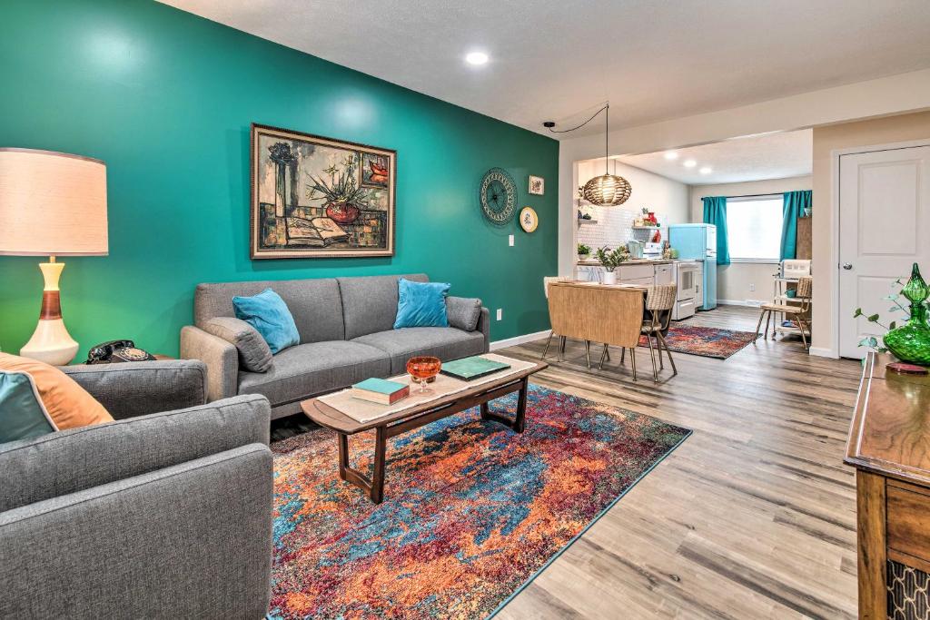 Stylish Vacation Rental - Walk to ISU! photo 4