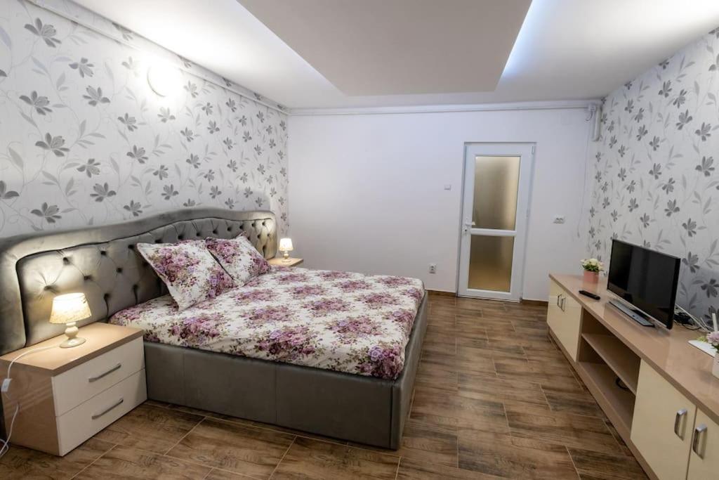Luxury Radox Apartment Park 1 BZ photo 3