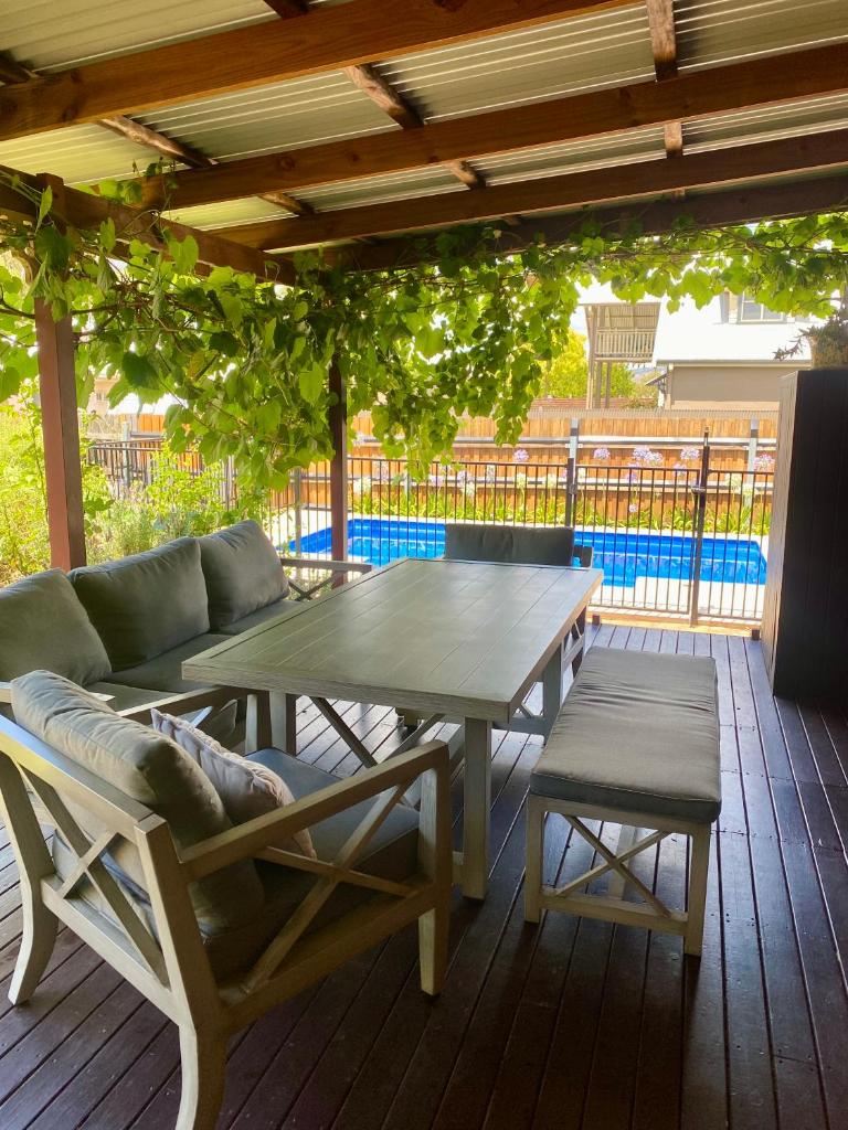 Avoca House - Gorgeous Federation Home photo 2