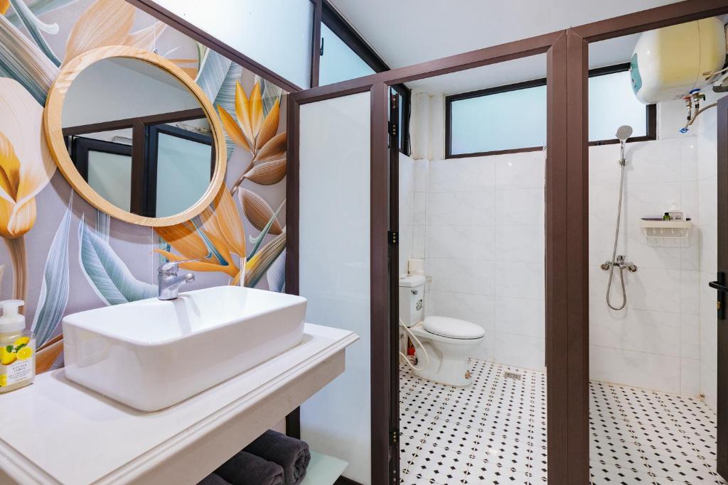 Economy & Premium with large groups, central location