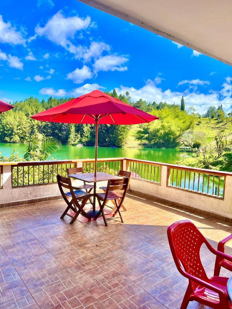 Finca Santa Monica Guatape Privada Lujosa Piscina Jacuzzi Sauna muelle Represa jetski planchon photo 2