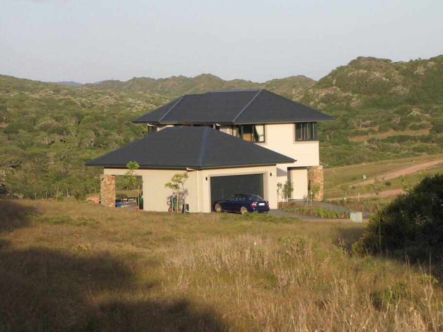 Umthi Lodge, Wildlife, Heated Pool, Power Inverter photo 1