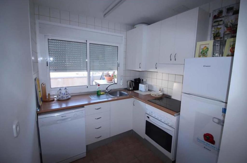 Big & Quiet Apartment Close To The Beach with Elevator photo 4