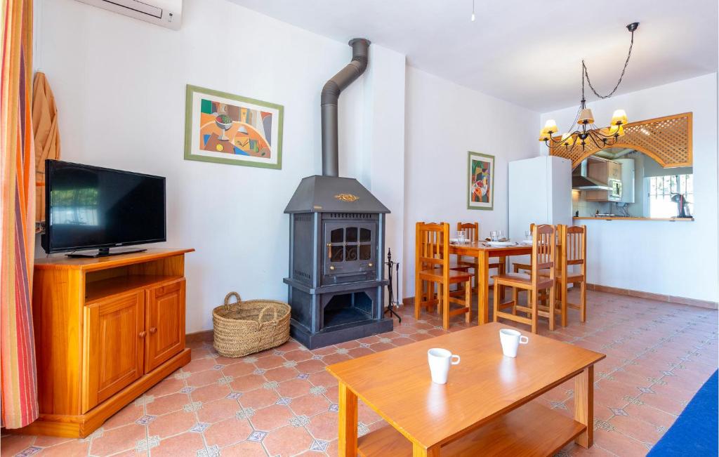 Stunning Apartment In Alcaucn With Wifi And 1 Bedrooms photo 4