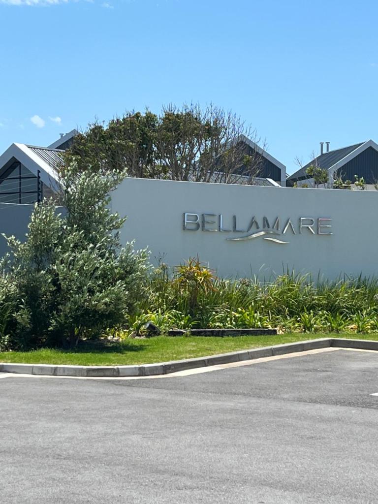 Flat 14 Block 6 Bellamare photo 1