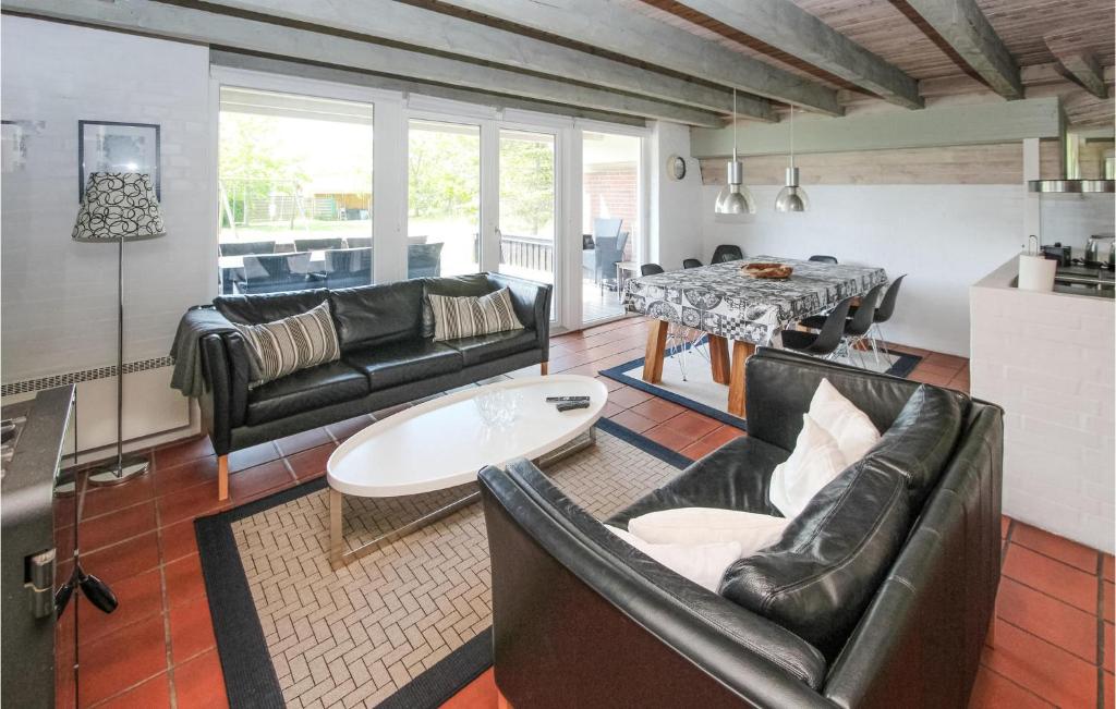 Awesome Home In Sams With 4 Bedrooms And Wifi photo 2