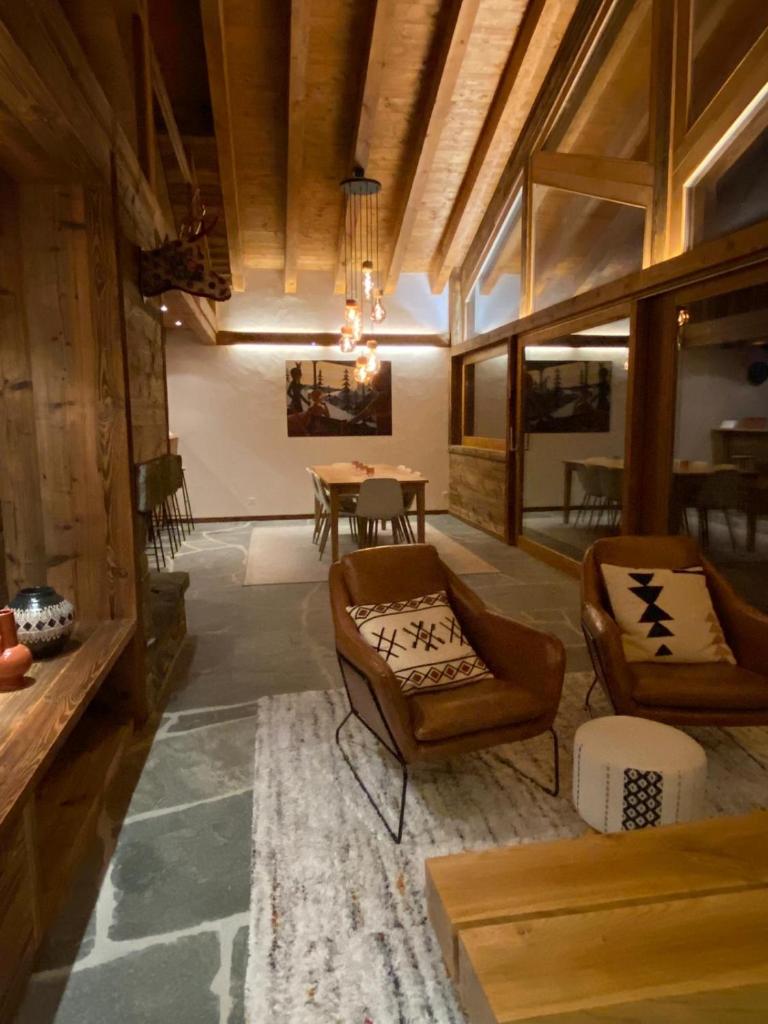 Duplex Spa Access in front of skislope by Jolidi photo 1