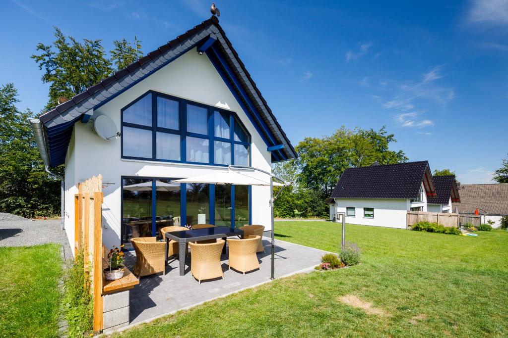 Graues Haus photo 3