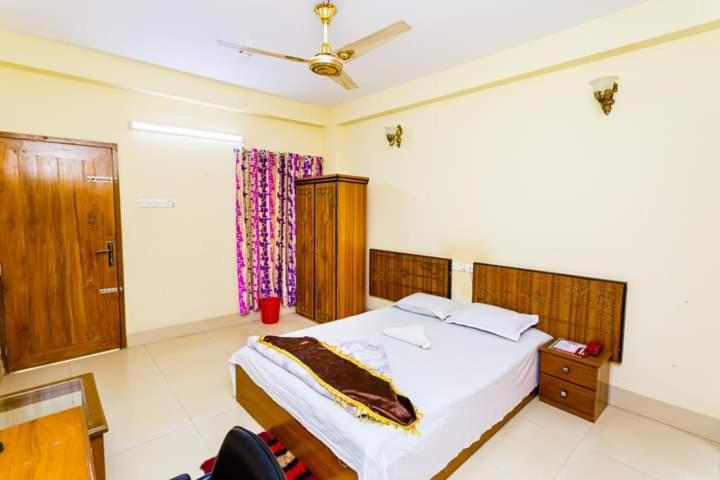 Hill Crown Hotel & Resort photo 2