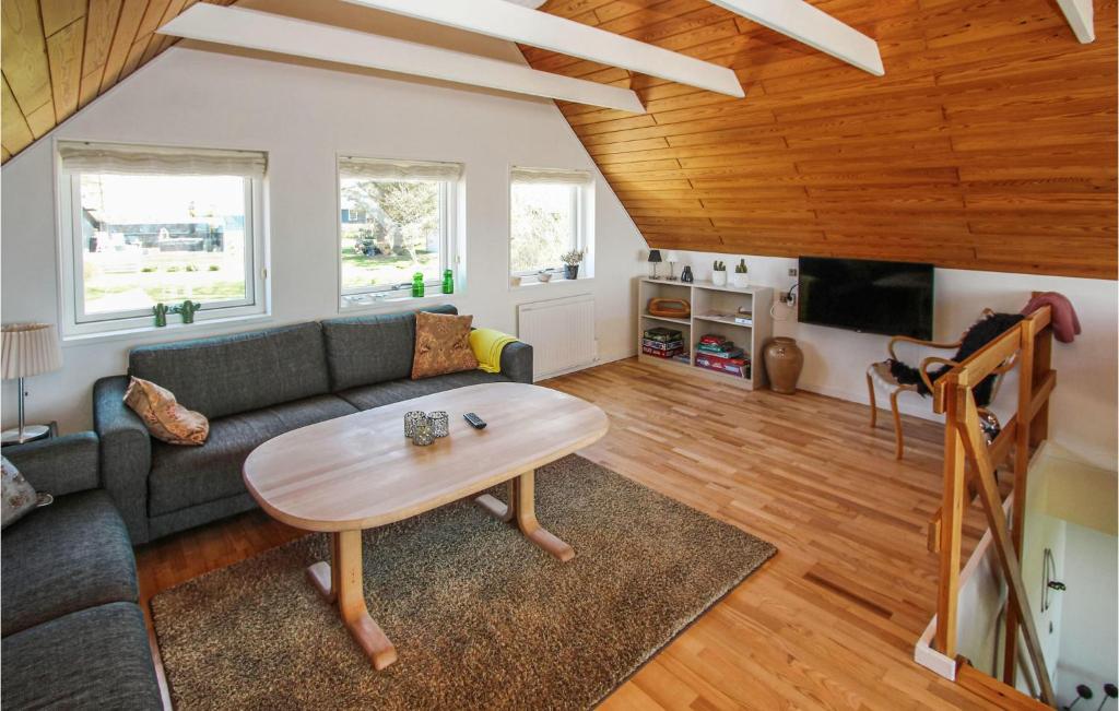 Beautiful Home In Sams With 4 Bedrooms And Wifi photo 2