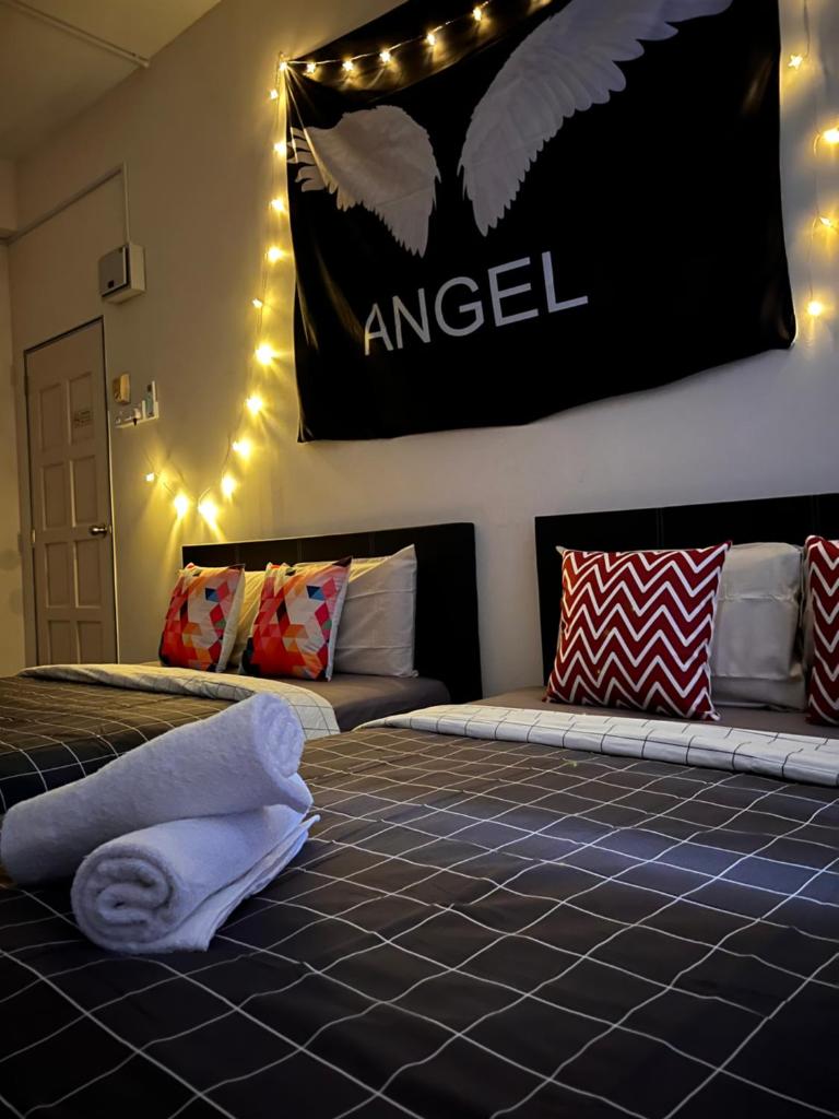 Room2#IG theme Bargainous#Shared Bathroom#4pax#2min Kek Lok Si photo 4