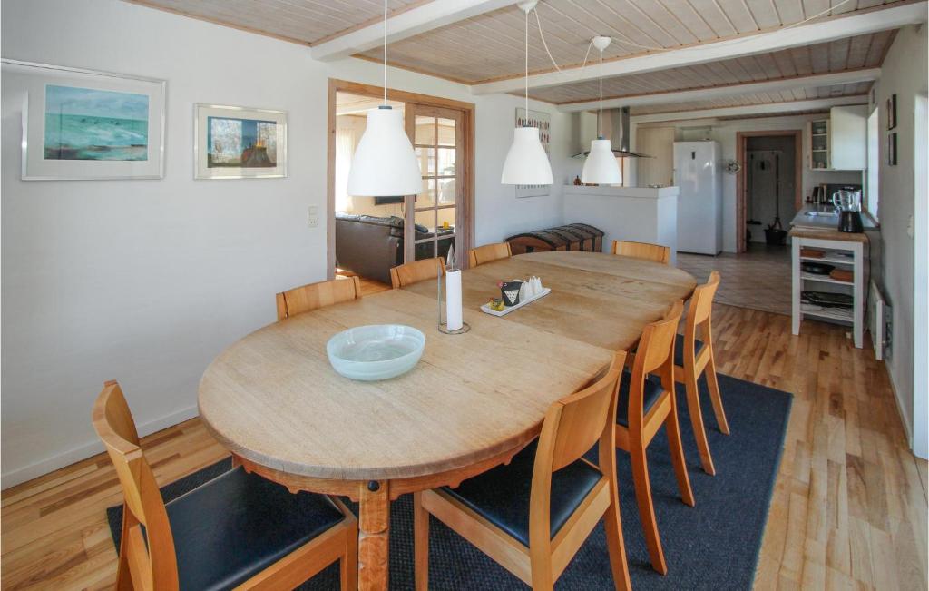 Beautiful Home In Sams With 4 Bedrooms And Wifi photo 3