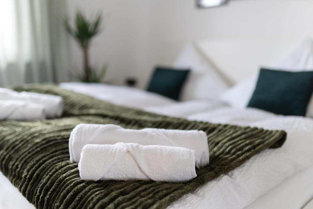Modern 3Room Apartment Free Wifi Netflix and free Parking photo 4