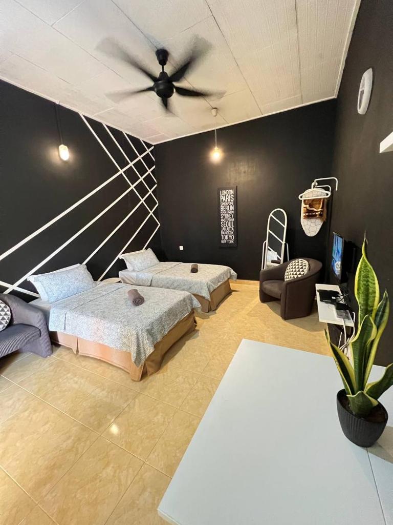 HIPSTER ROOM at Kuala Berang -Free WiFi & Netflix for 2 Pax