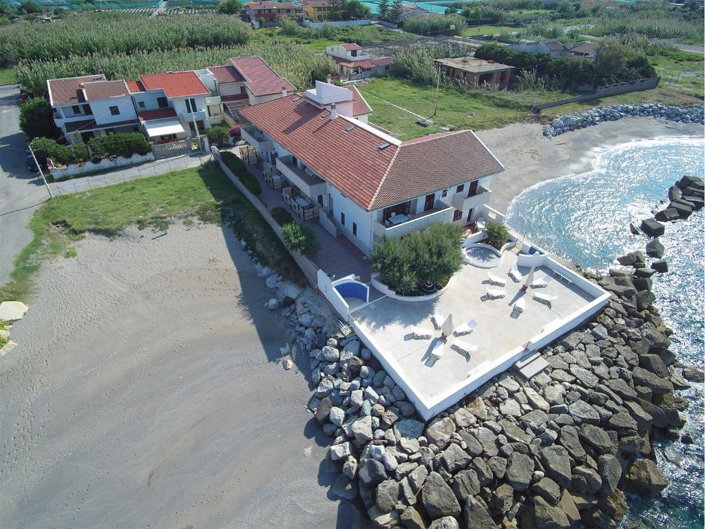 Cannotta Beach - Vulcano photo 1