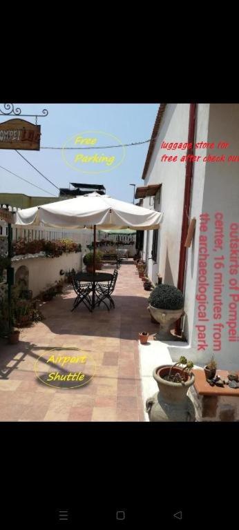 B&B PompeiLog photo 3