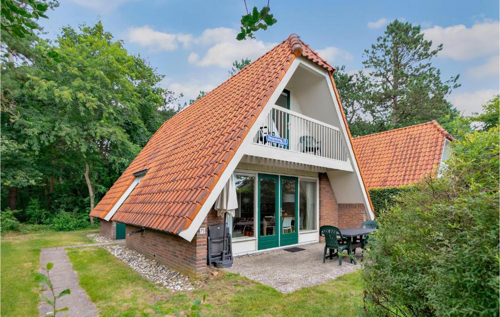 Nice Home In Vlagtwedde With Indoor Swimming Pool, 3 Bedrooms And Wifi