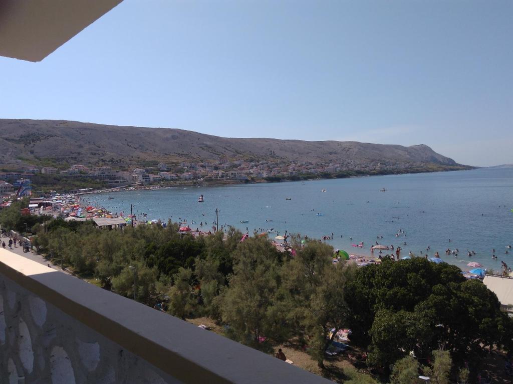 Villa Galeb Pag - at the main Beach photo 2