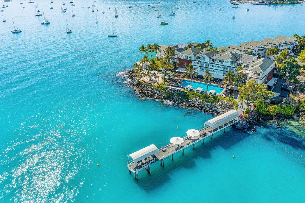 Coral Sea Marina Resort photo 1