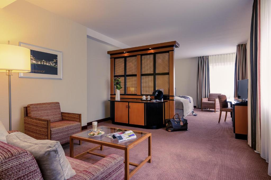 Mercure Dusseldorf City Center Room Type - Superior Suite