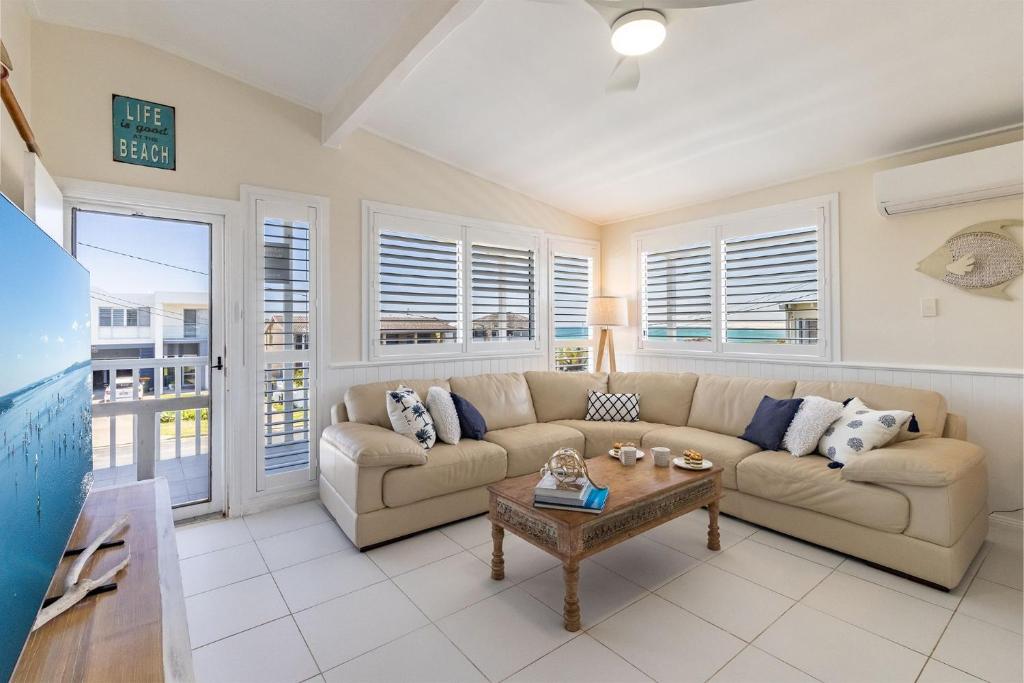 Anna Bay Beach Shack 44 Ocean Avenue fantastic 2 storey house with spectacular views photo 4