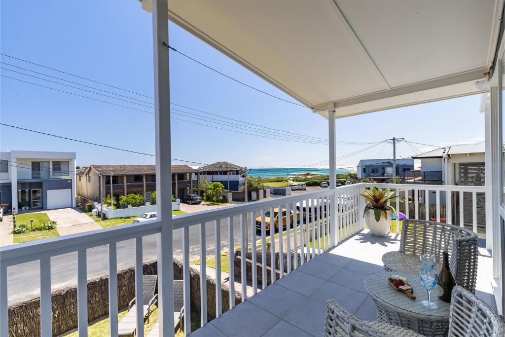 Anna Bay Beach Shack 44 Ocean Avenue fantastic 2 storey house with spectacular views photo 2