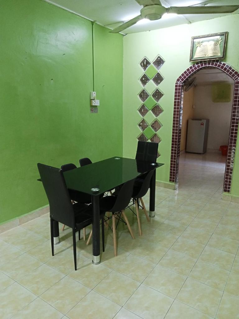 Ali Homestay Desa Permai Bukit Kuang photo 2