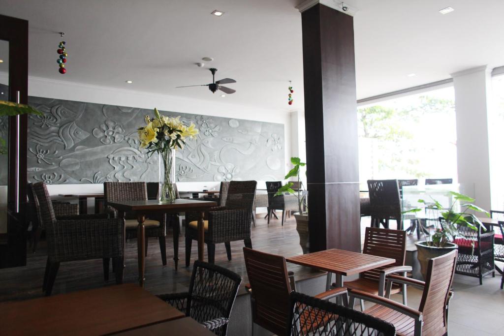 Dan Oasis Beach Hotel and Apartment