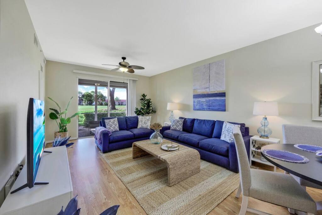 Beautiful 2 bedroom condo w/ Golf Membership Included image