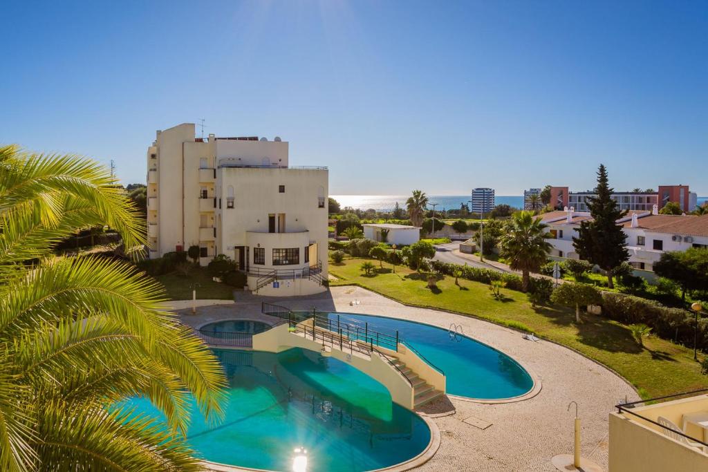 Quinta dos Arcos 2BR w/ AC & Pool by LovelyStay photo 4