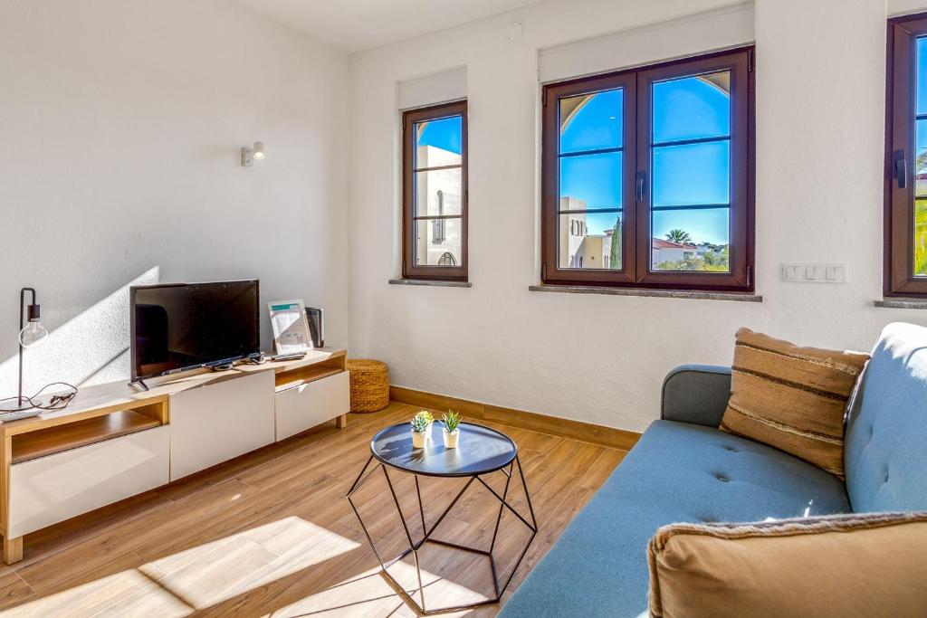 Quinta dos Arcos 2BR w/ AC & Pool by LovelyStay photo 2