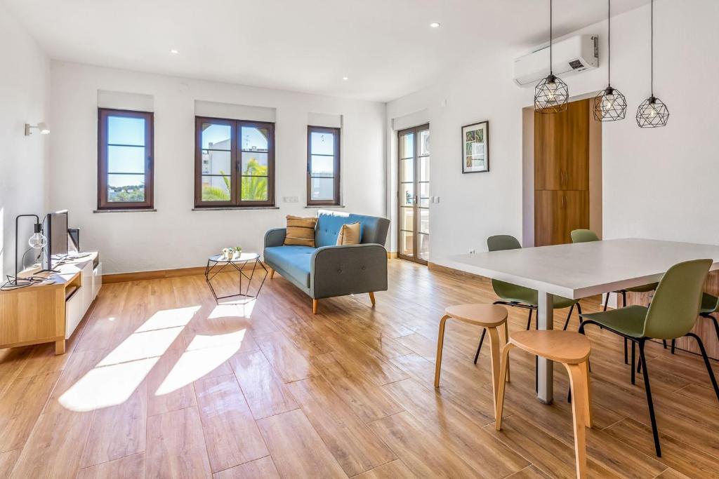 Quinta dos Arcos 2BR w/ AC & Pool by LovelyStay photo 1