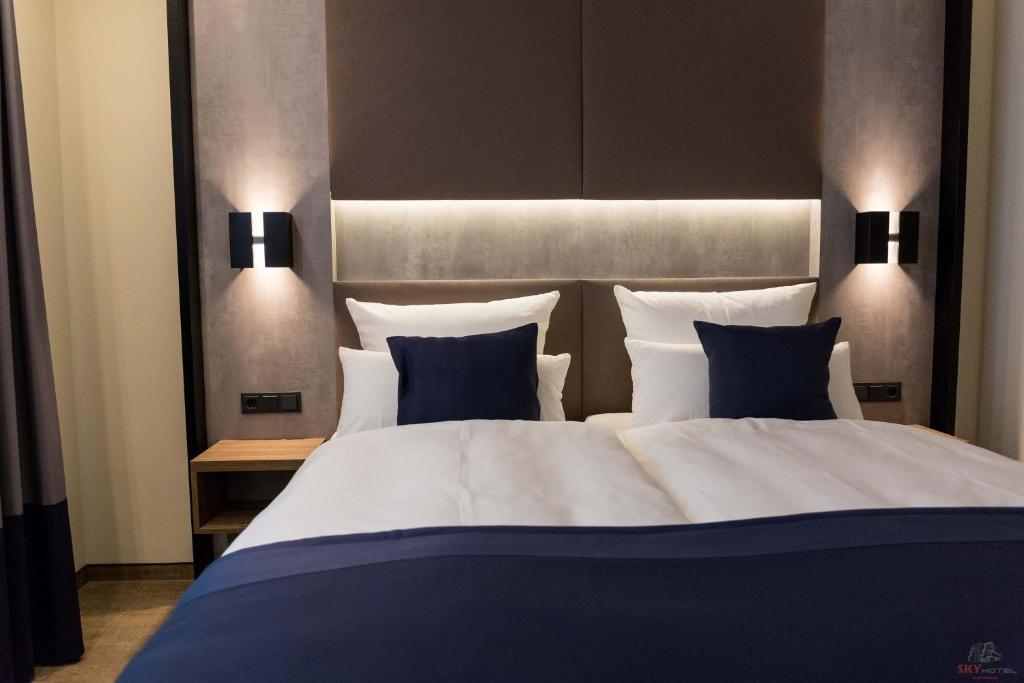 SKY Hotel Cloppenburg photo 4