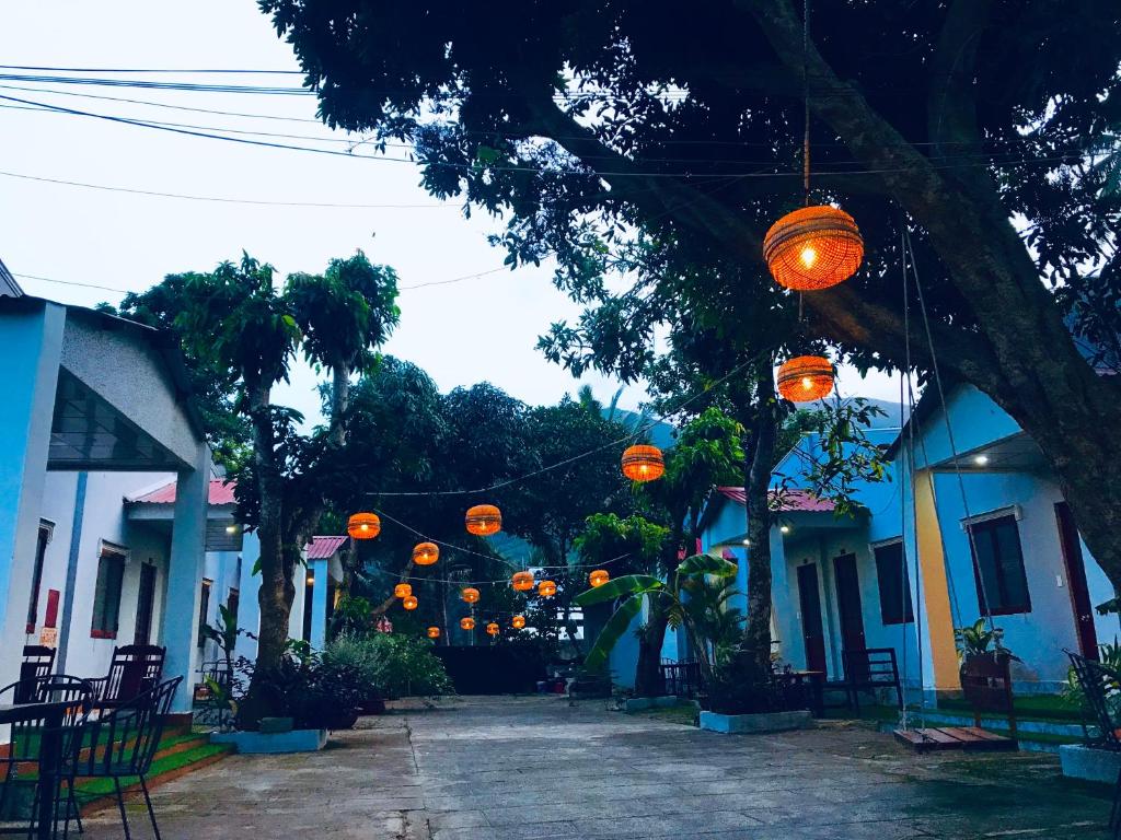 Eden House & Coffee Con Dao